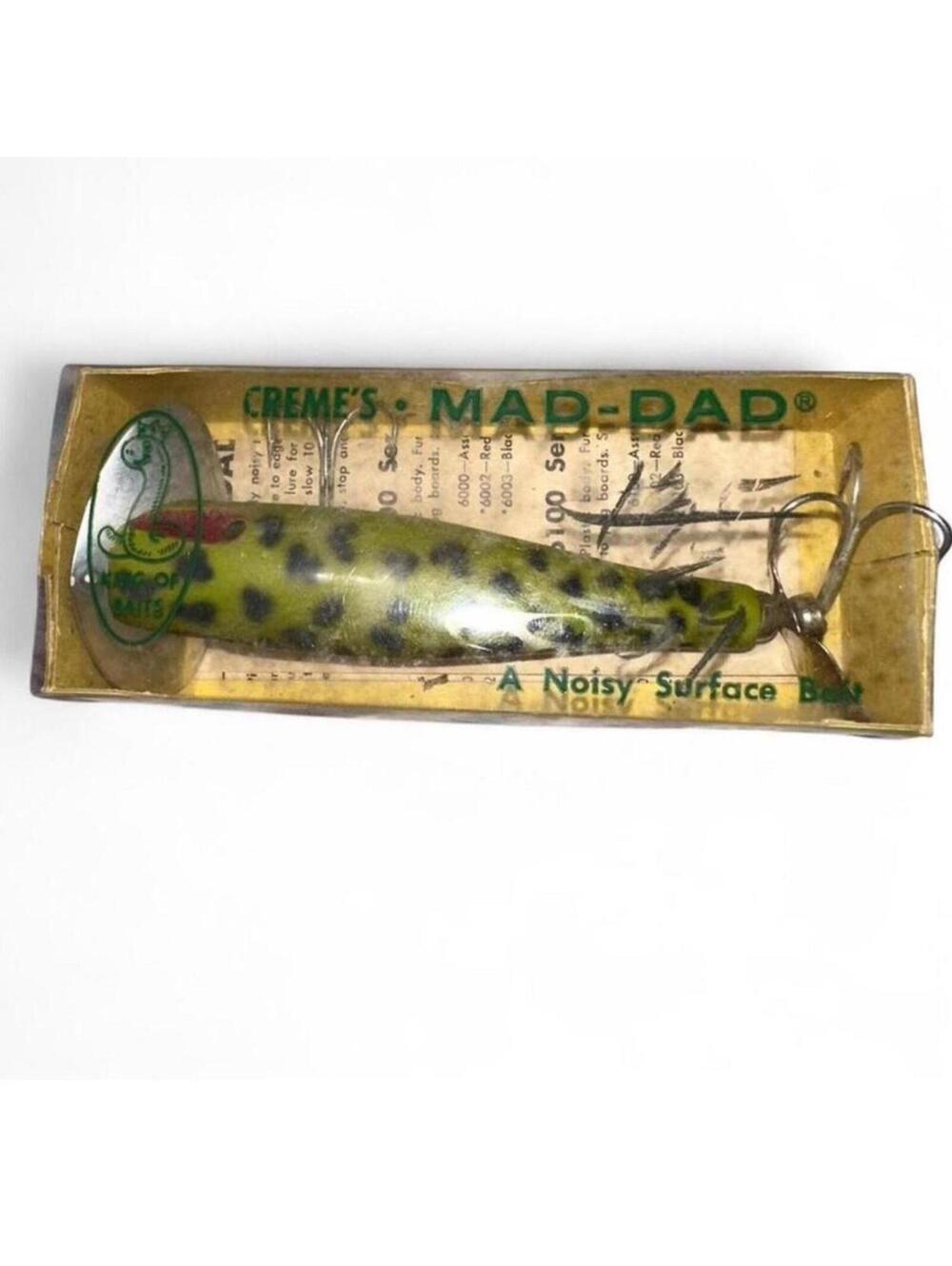 Vintage Creme “Mad-Dad” plastic topwater fishing lure